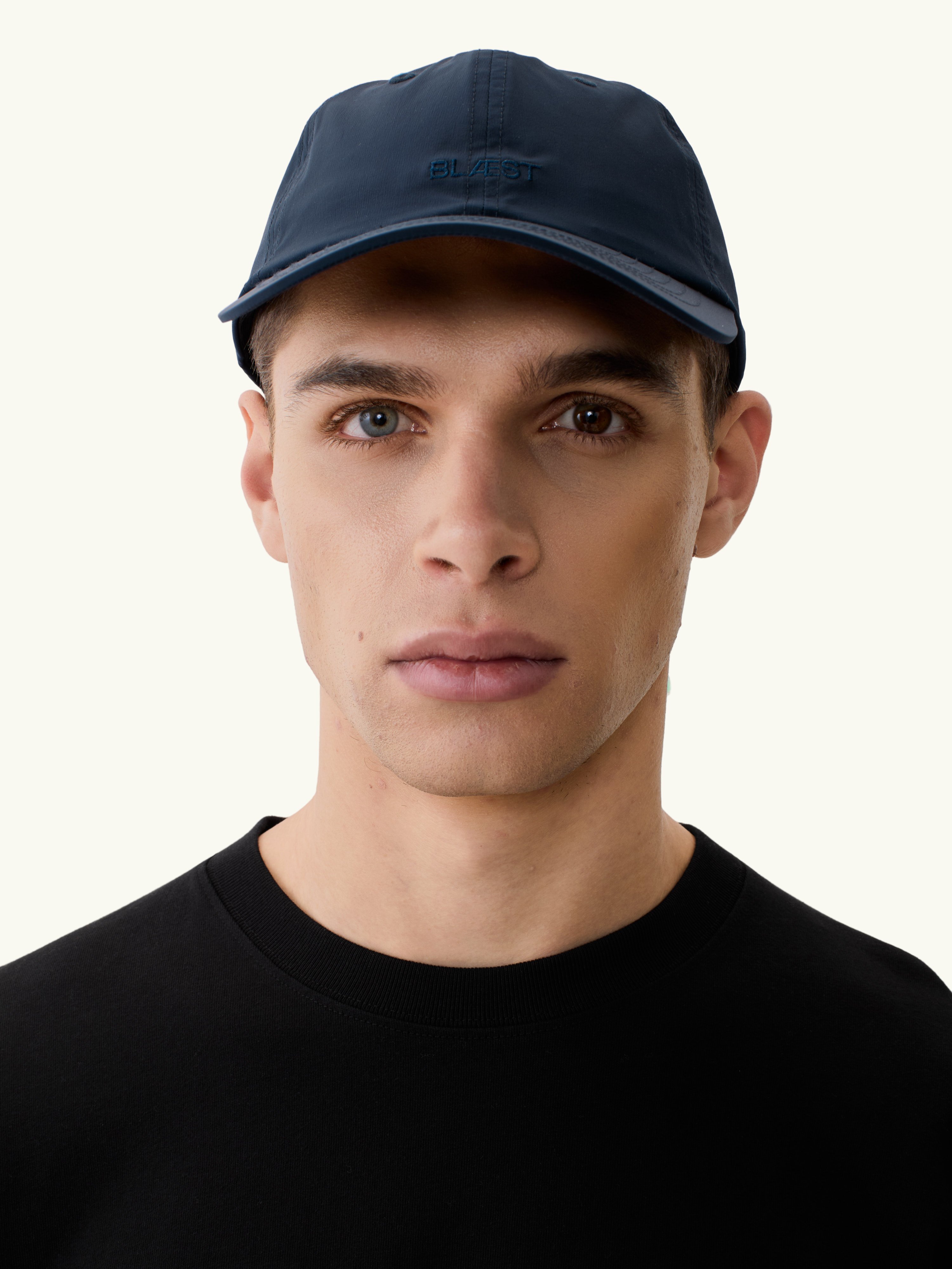 Folven lightweight caps